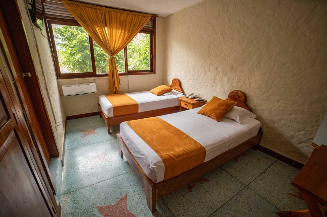 Hostal Estrella De Mar Пуерто Айора Екстериор снимка